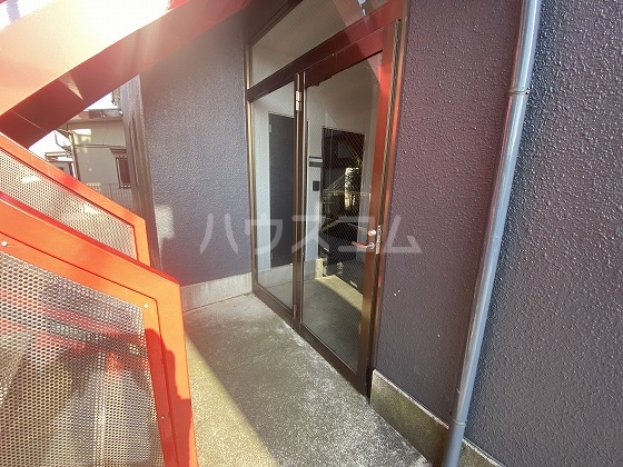 13/15 エントランス