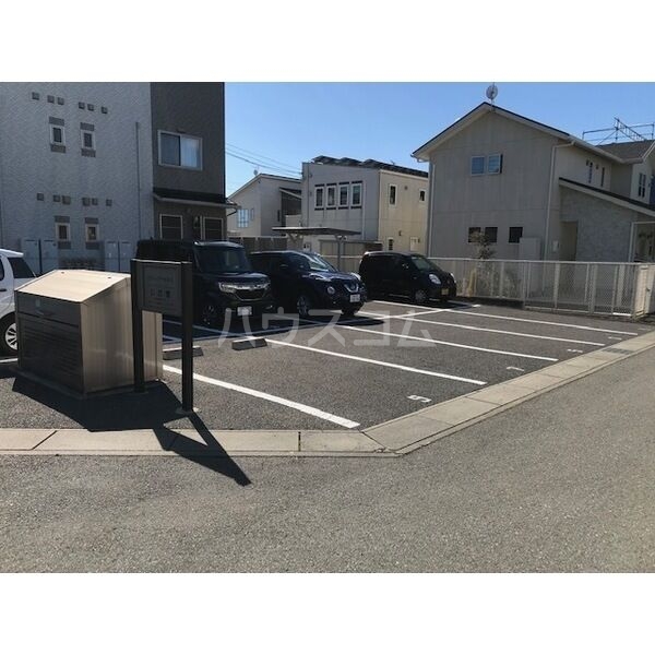 2/10 駐車場