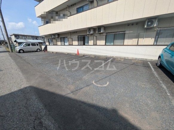 22/30 駐車場