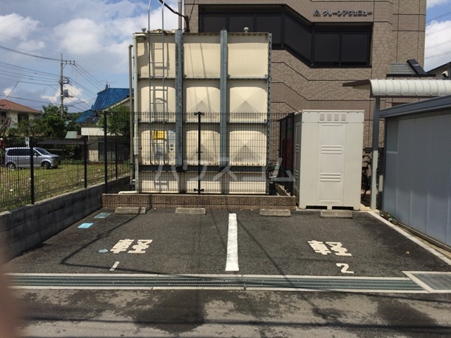 24/24 駐車場