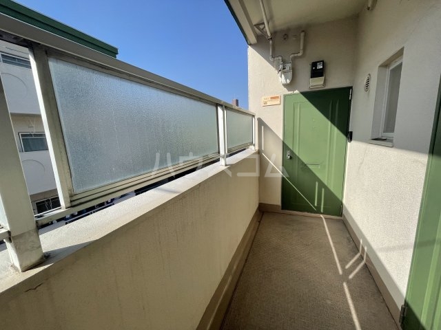 3/4 エントランス