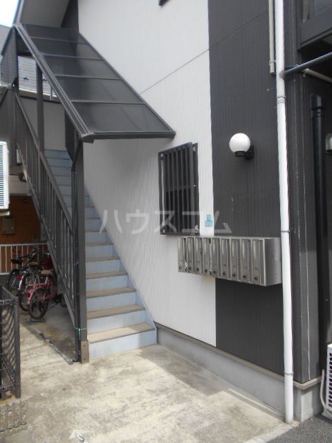 2/3 エントランス