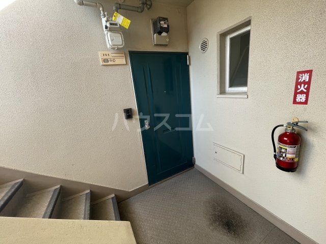 27/30 エントランス