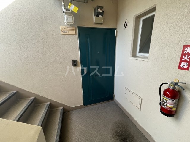 28/30 エントランス