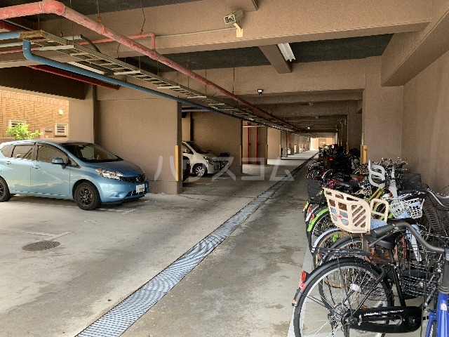 2/5 駐車場