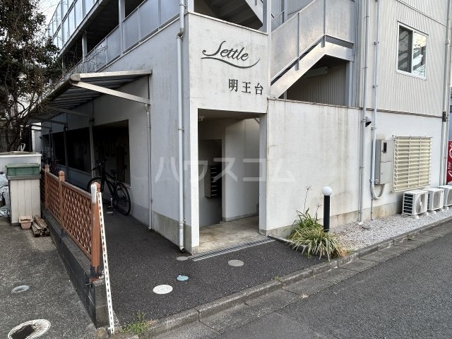 3/7 エントランス