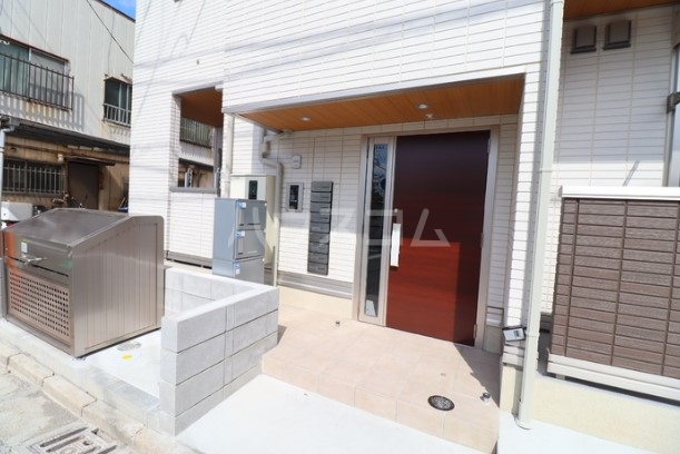 29/30 エントランス