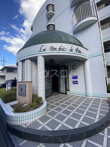 19/20 エントランス