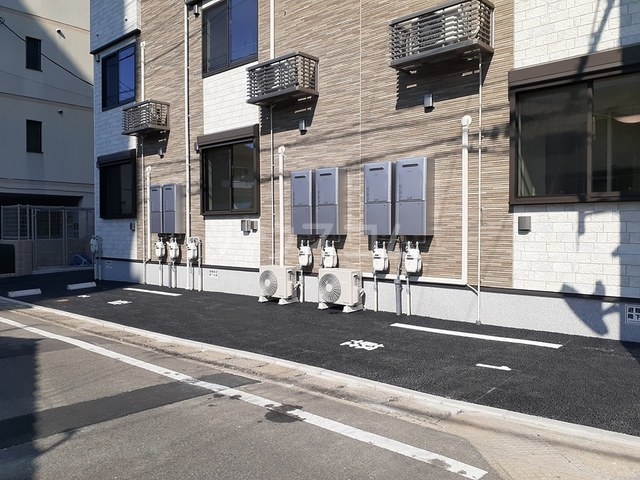 14/20 駐車場