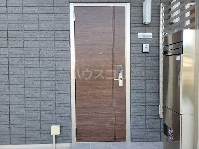 26/30 エントランス