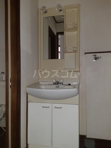 17/27 洗面
