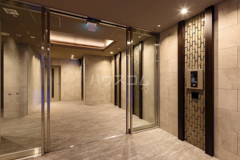 29/30 エントランス