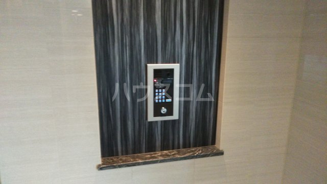 21/29 エントランス