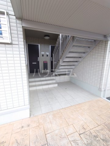 25/30 エントランス