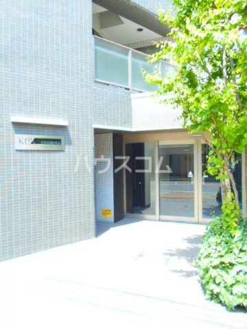 18/28 エントランス