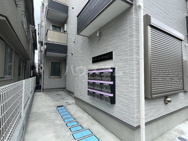 20/30 エントランス