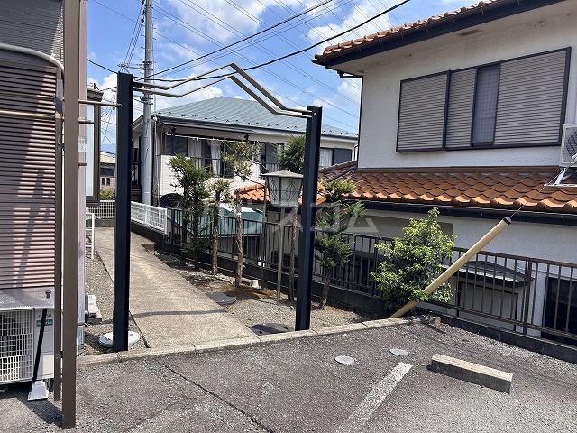 28/30 エントランス