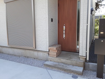 17/26 エントランス