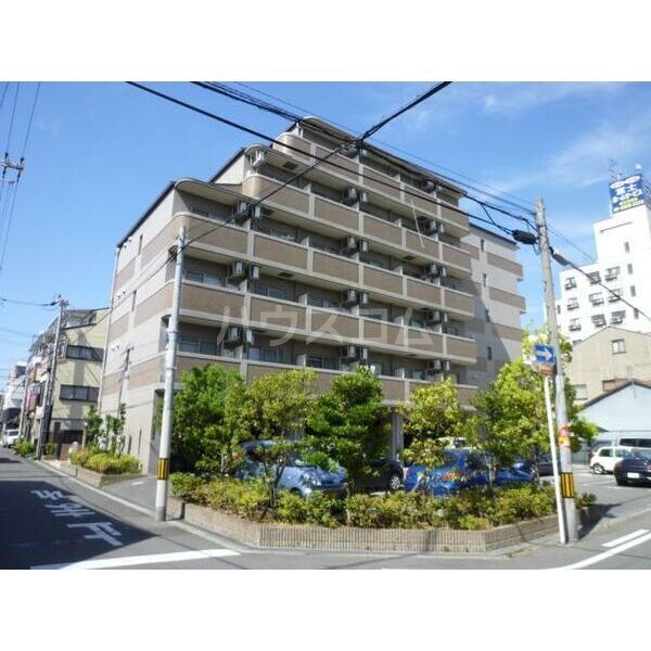 14/19 エントランス