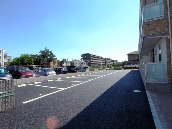 19/22 駐車場