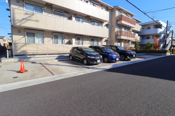20/27 駐車場