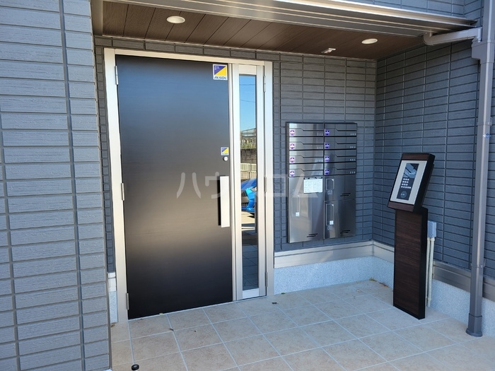 19/25 エントランス