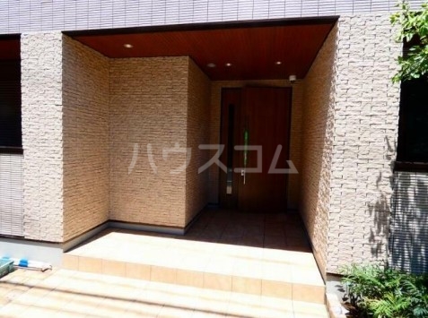 3/10 エントランス