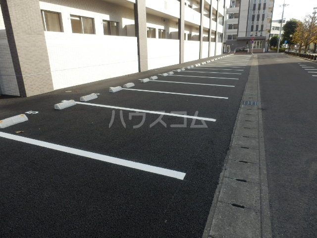 15/23 駐車場