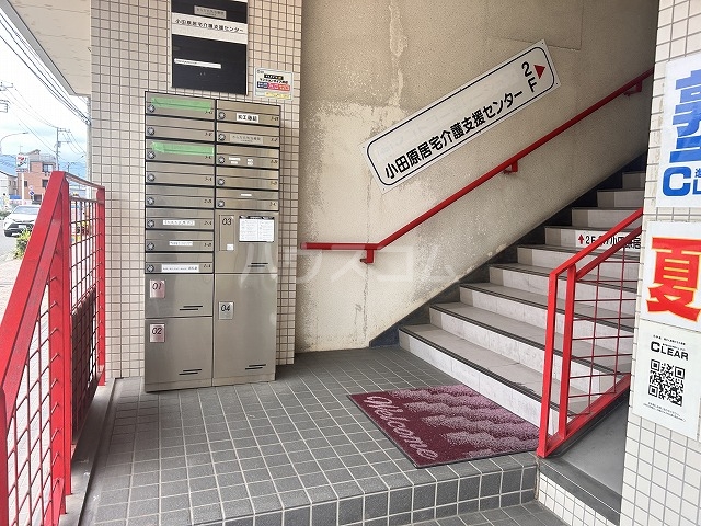 2/4 エントランス