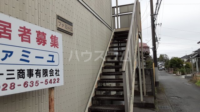 22/30 エントランス