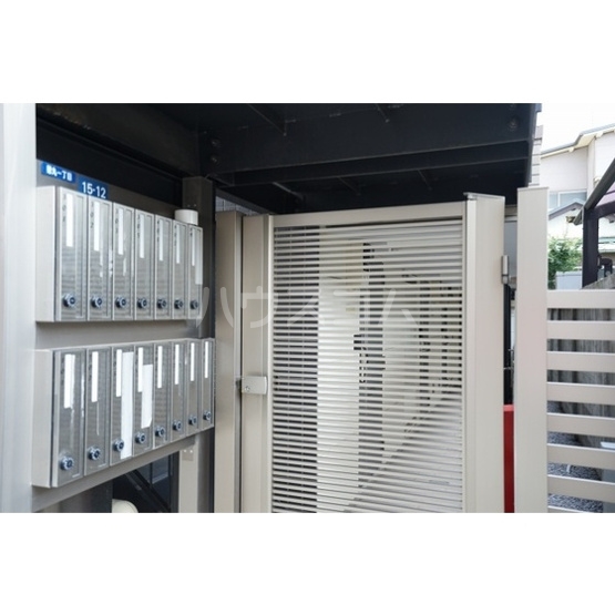 15/17 エントランス