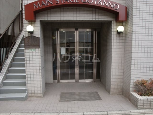 13/16 エントランス