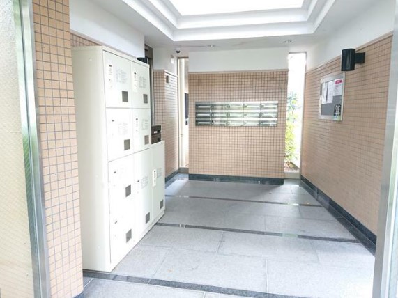 13/24 エントランス