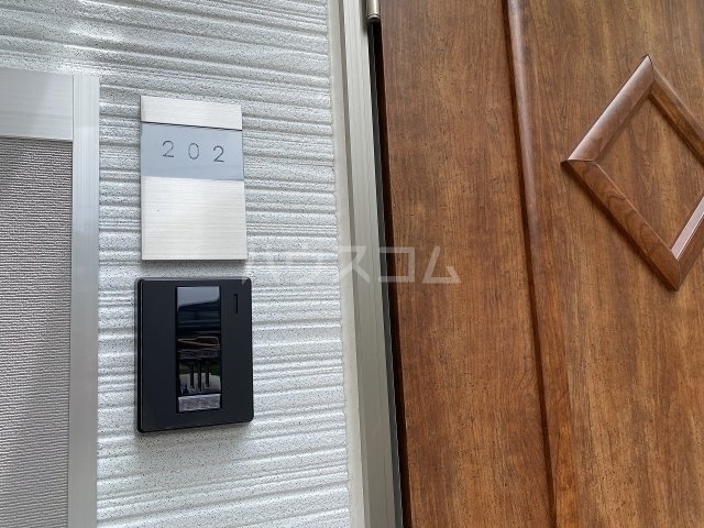 21/30 エントランス