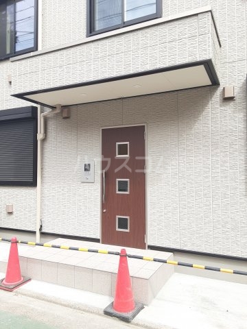 27/30 エントランス