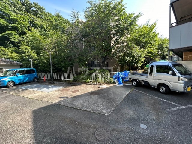 20/30 駐車場