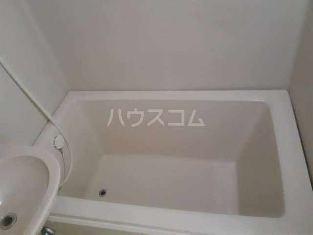 13/27 浴室