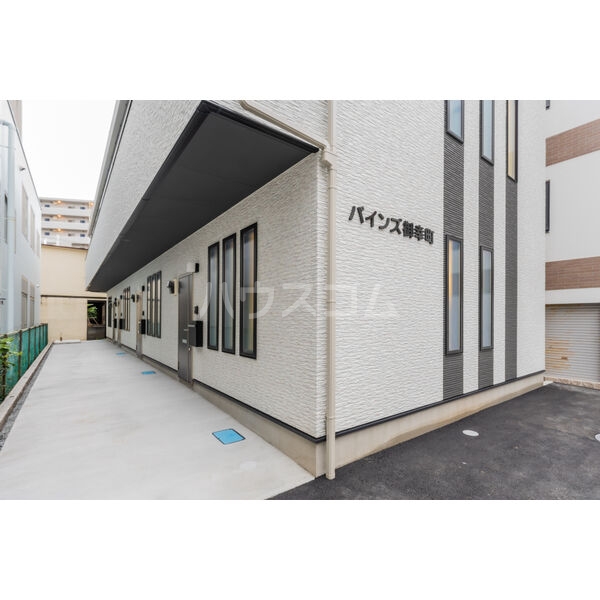 13/14 エントランス