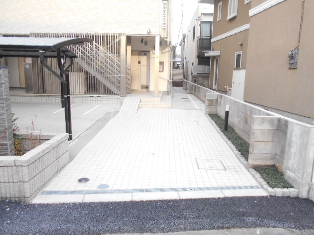 14/17 エントランス