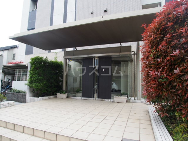 19/29 エントランス