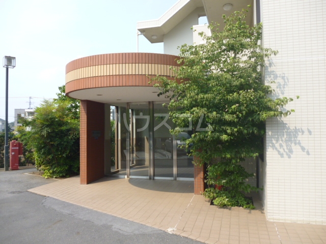 16/27 エントランス