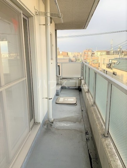 23/30 バルコニー