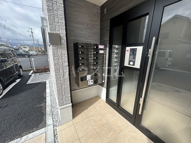 21/28 エントランス