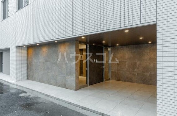 16/22 エントランス