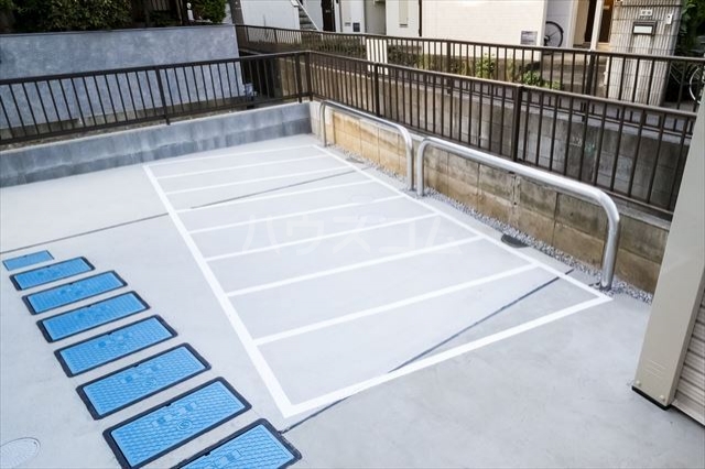 16/26 エントランス