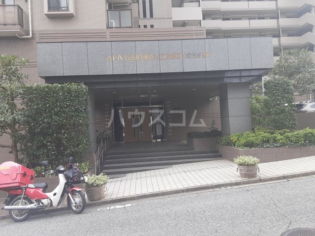 28/30 エントランス