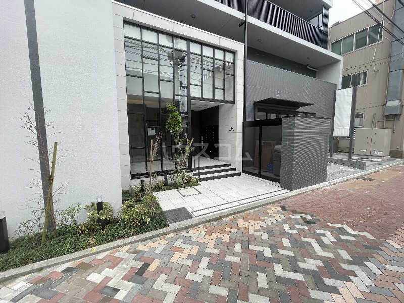 21/28 エントランス