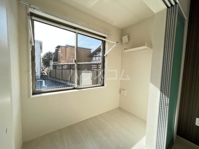 18/27 バルコニー