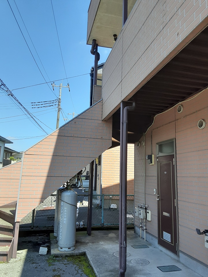 16/25 エントランス