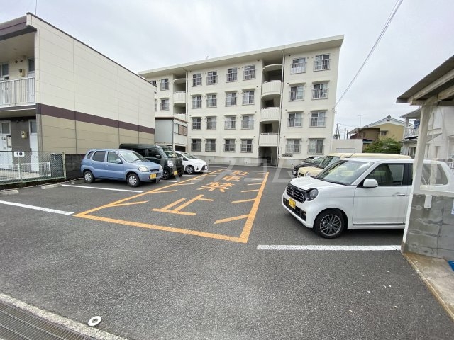 20/23 駐車場